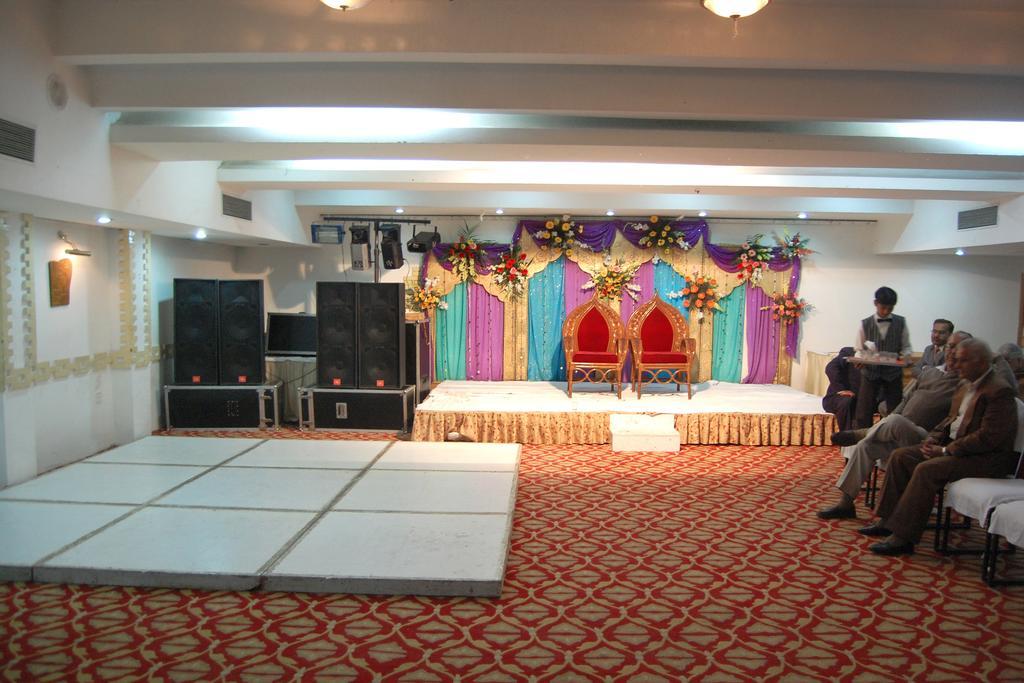 Hotel Jewels Karnal Exterior photo